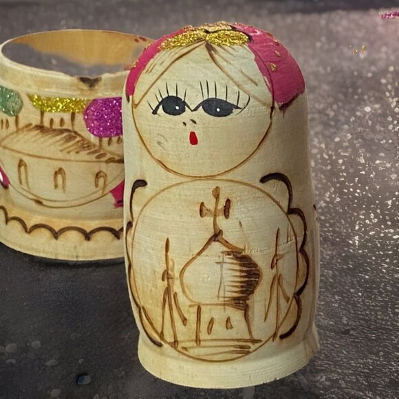 Vintage Russian Matryoshka Nesting Doll Set Hand-Painted Wood Folk Art 6 Piece C - Picture 4 of 16